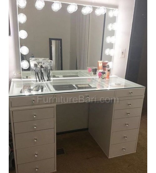 Dressing shop table light